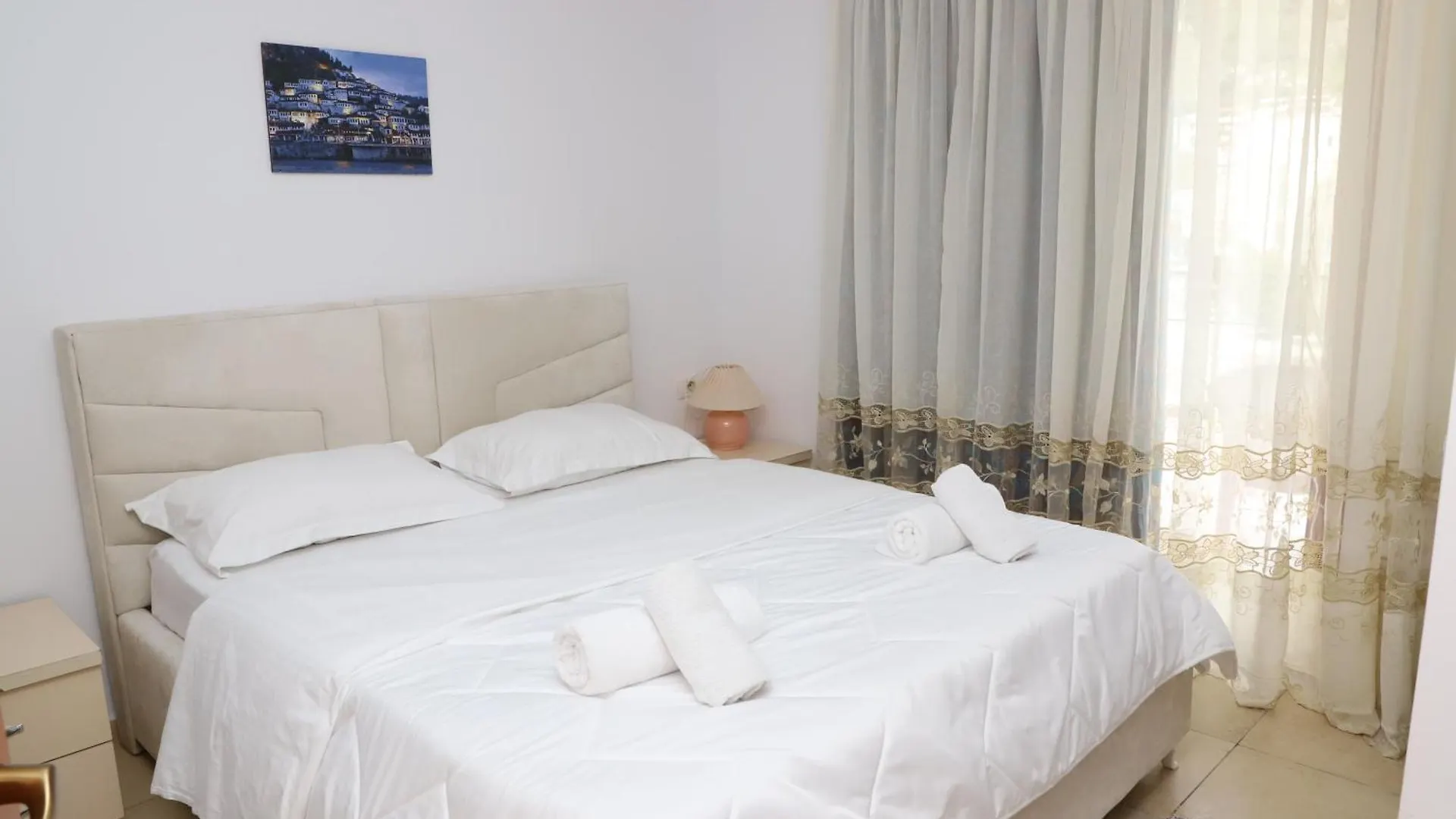 Guesthouse Ijon Berat 0*,  Albania