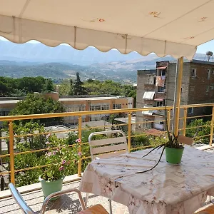 Sara Guest house