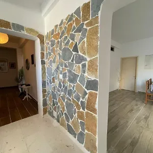  Hostal Elena